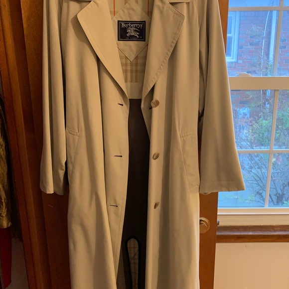 Womens Burberry Trench Coat